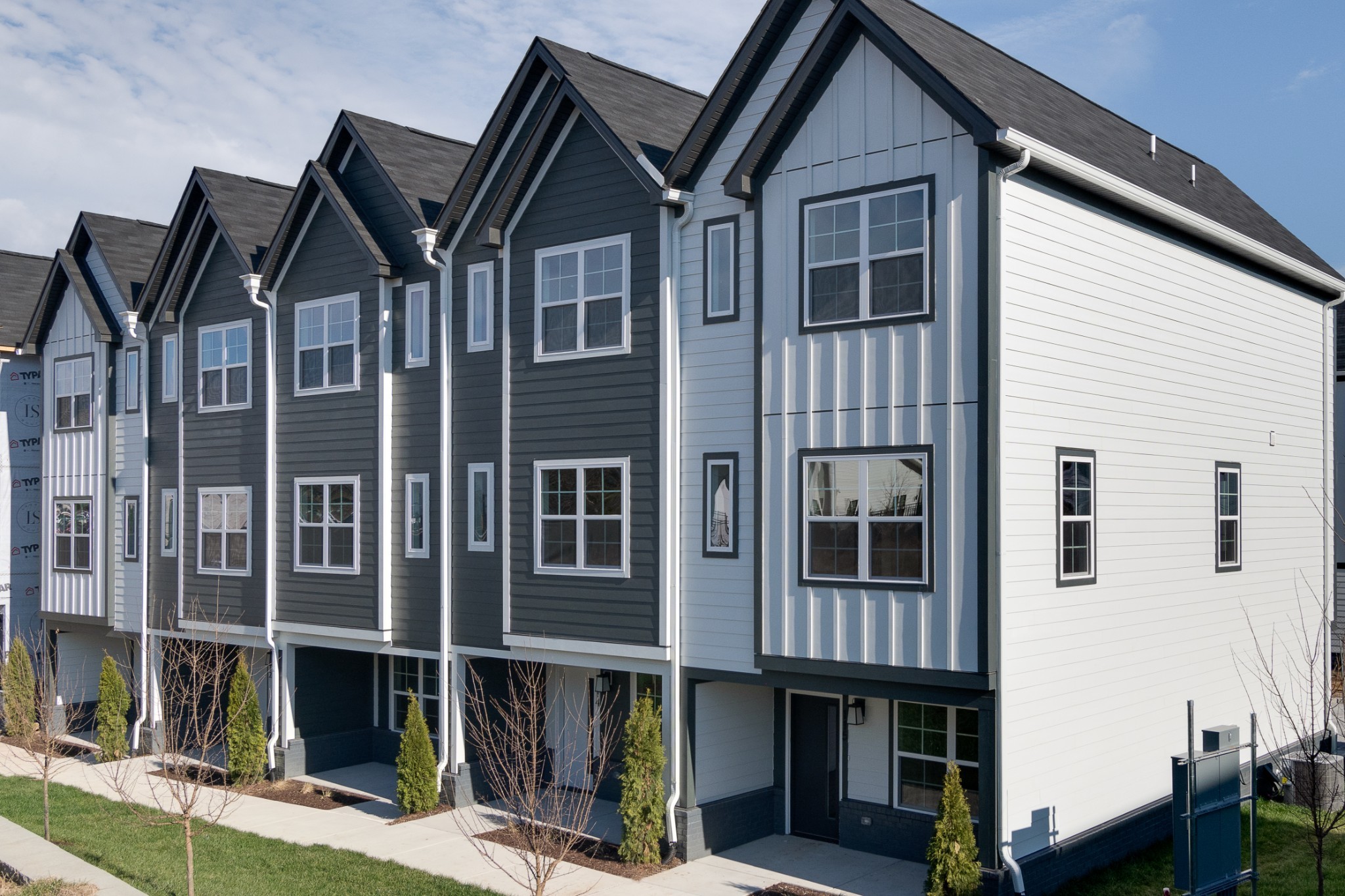 700 N DuPont Ave 210