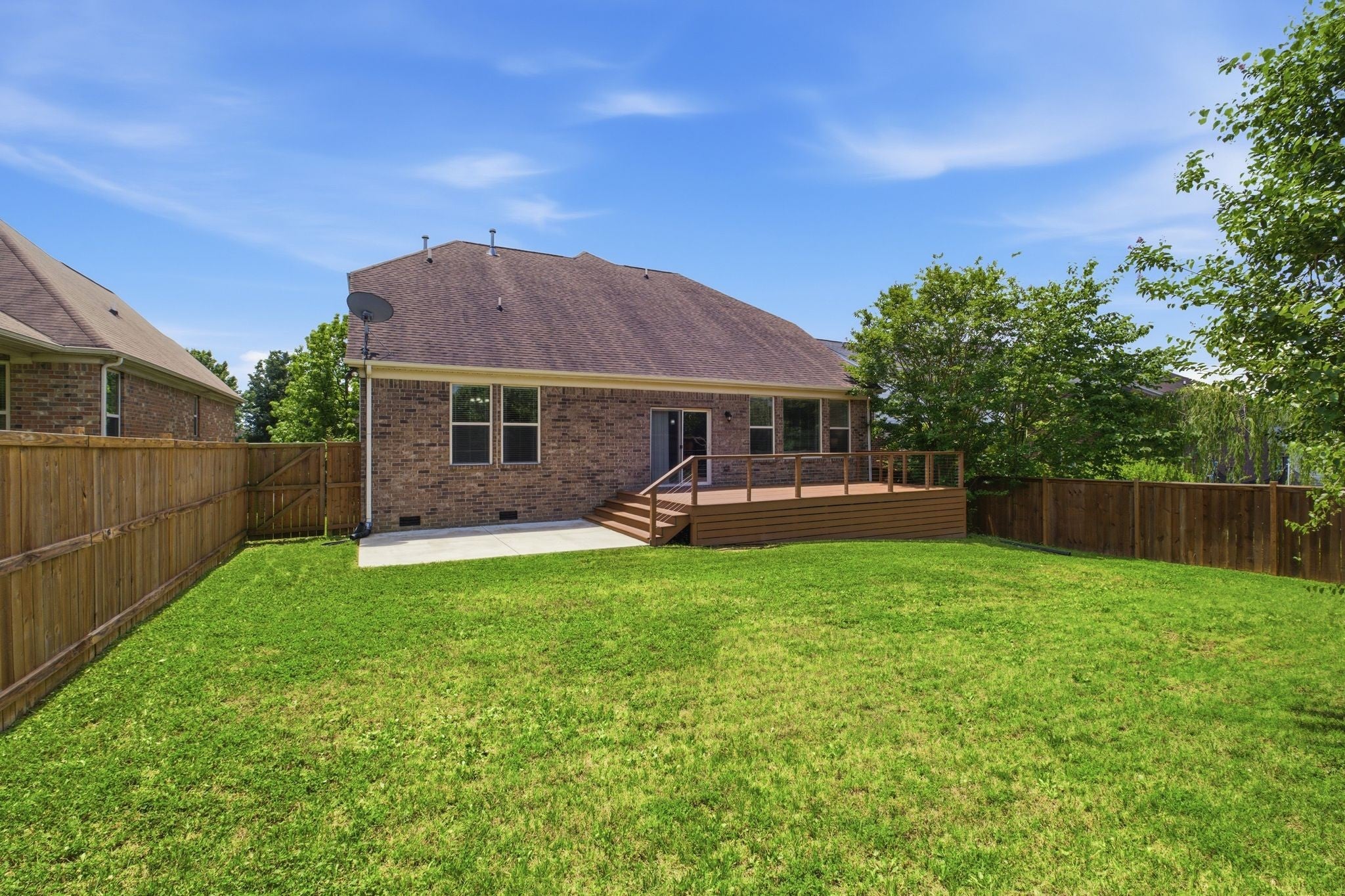 7637 Kemberton Dr E