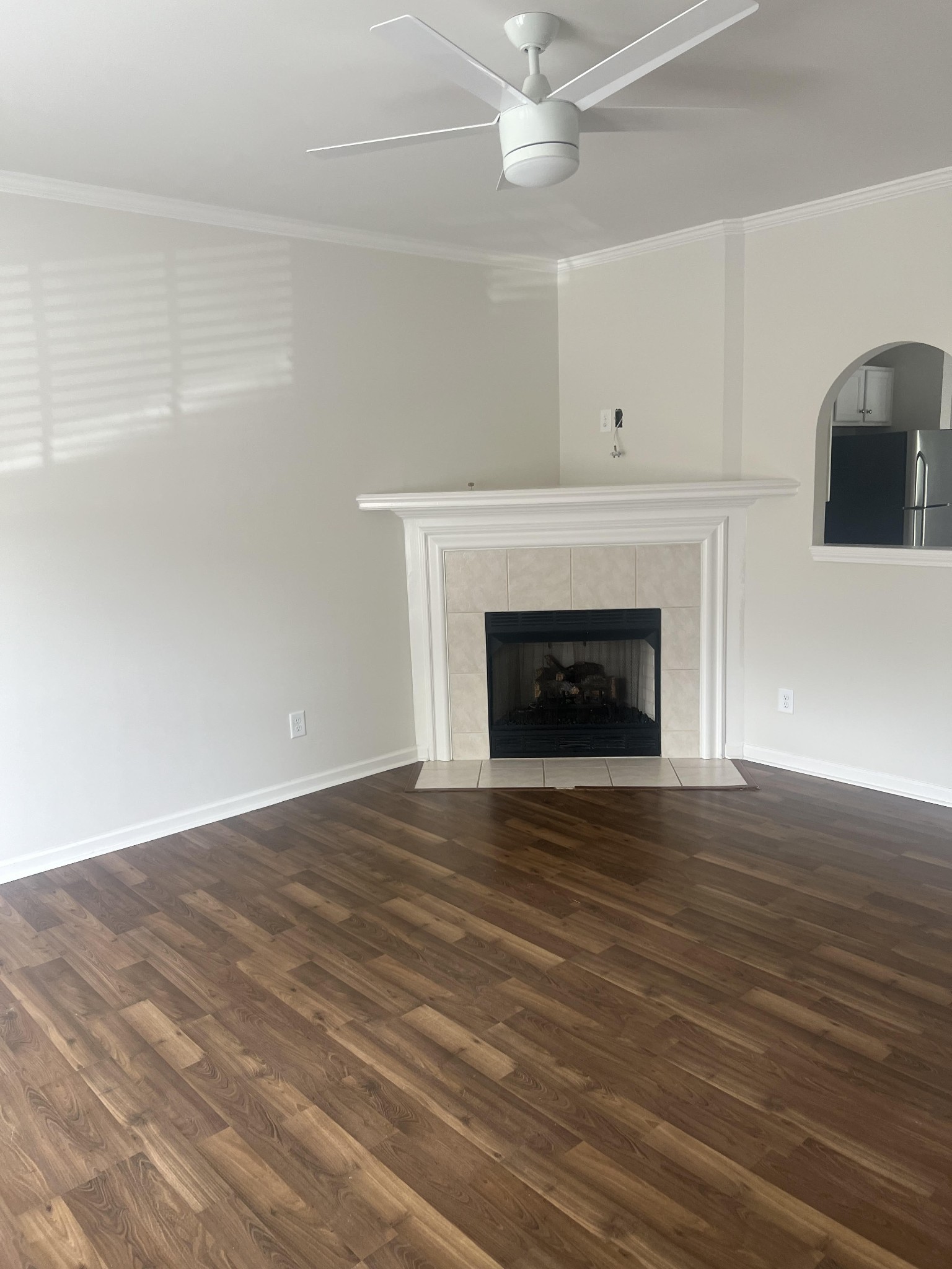 1101 Downs Blvd 77
