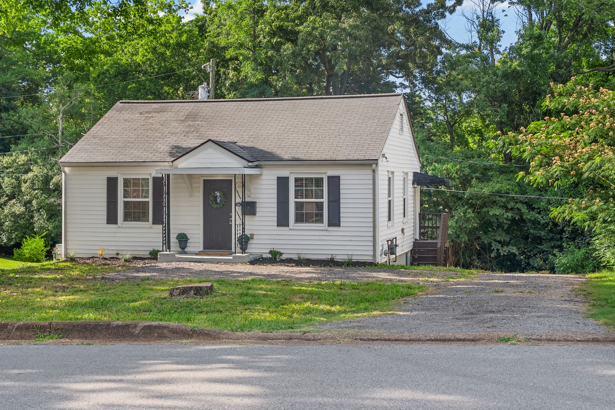 731 Woodmont Blvd