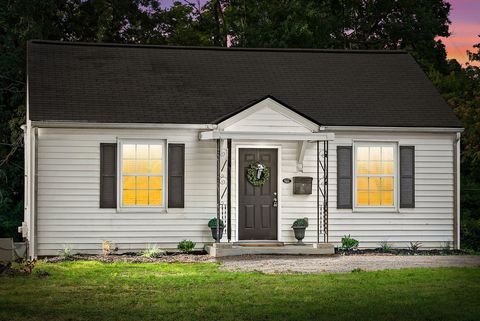 731 Woodmont Blvd Clarksville TN 37040