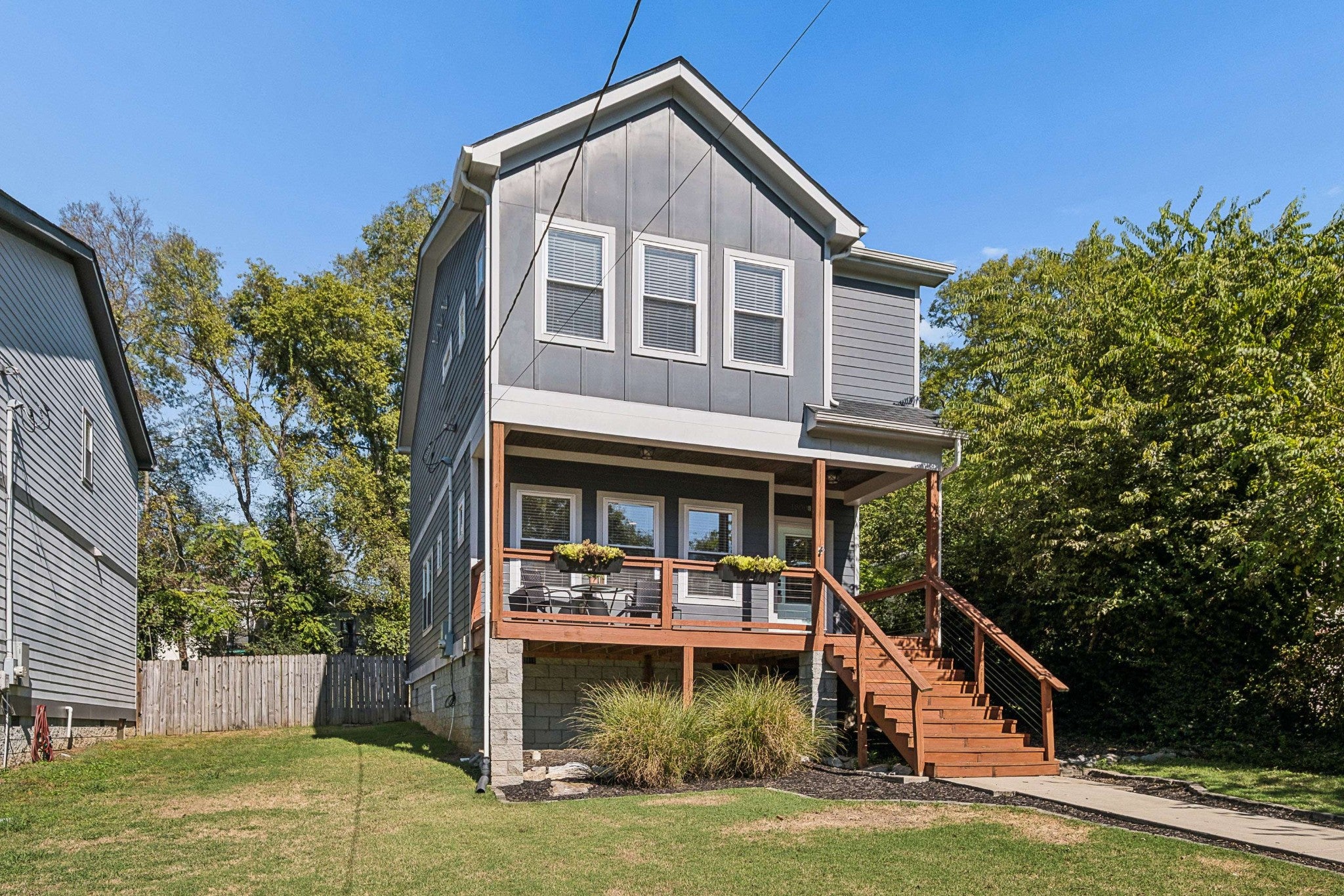 1800B Seminary St