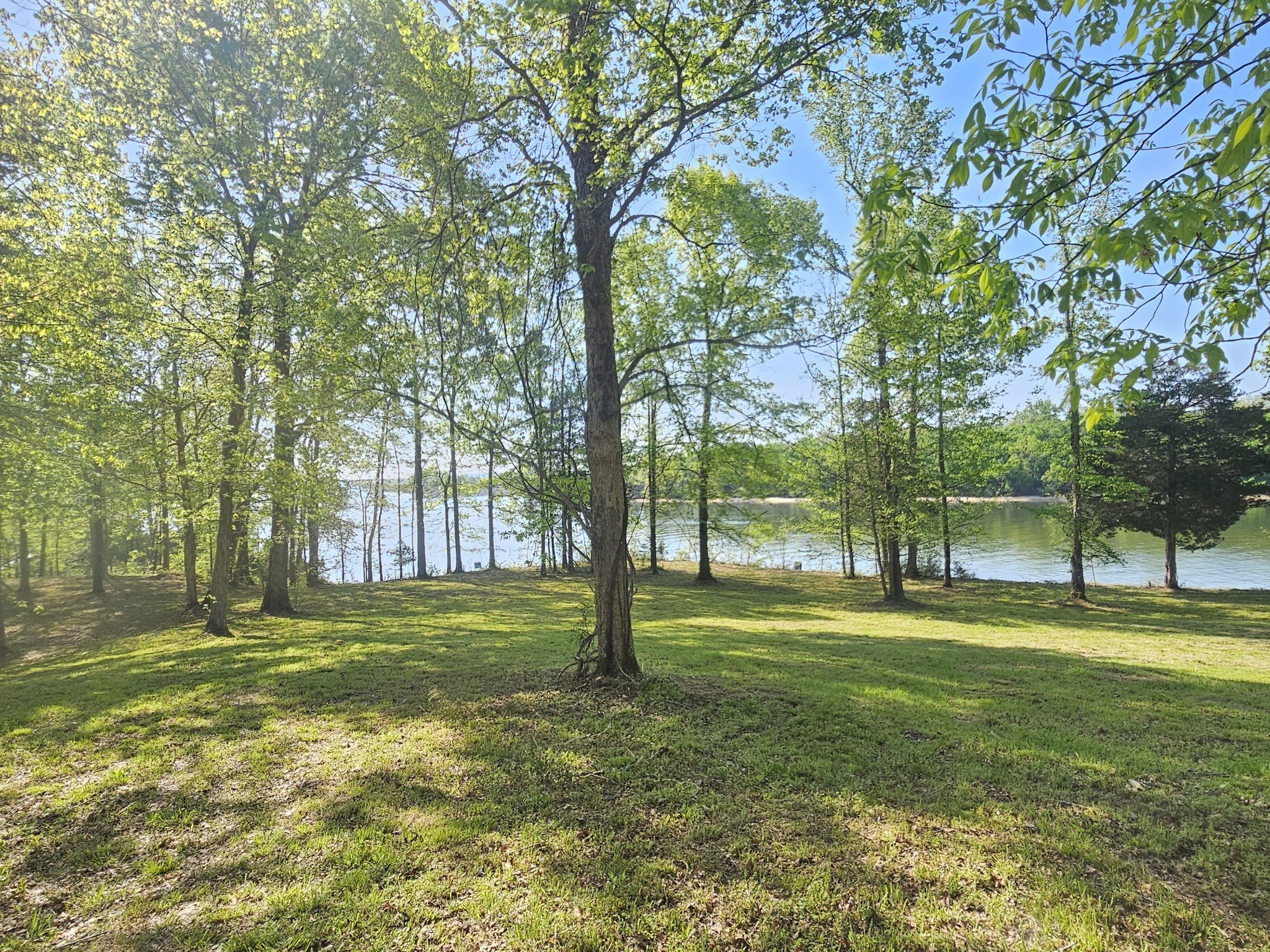 4 Island View Dr