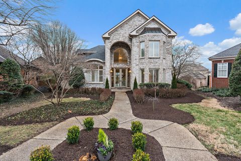 37 Erwin Ct Nashville TN 37205