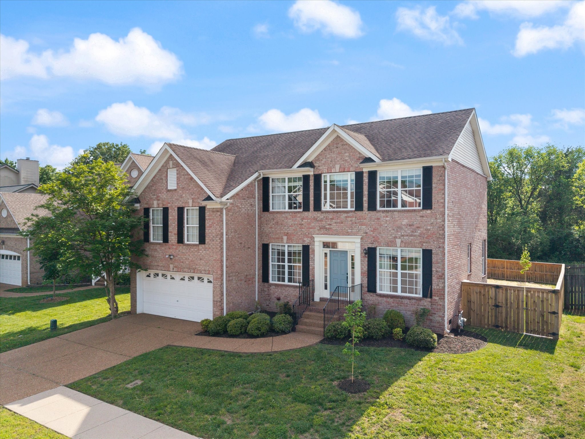 260 Wisteria Dr