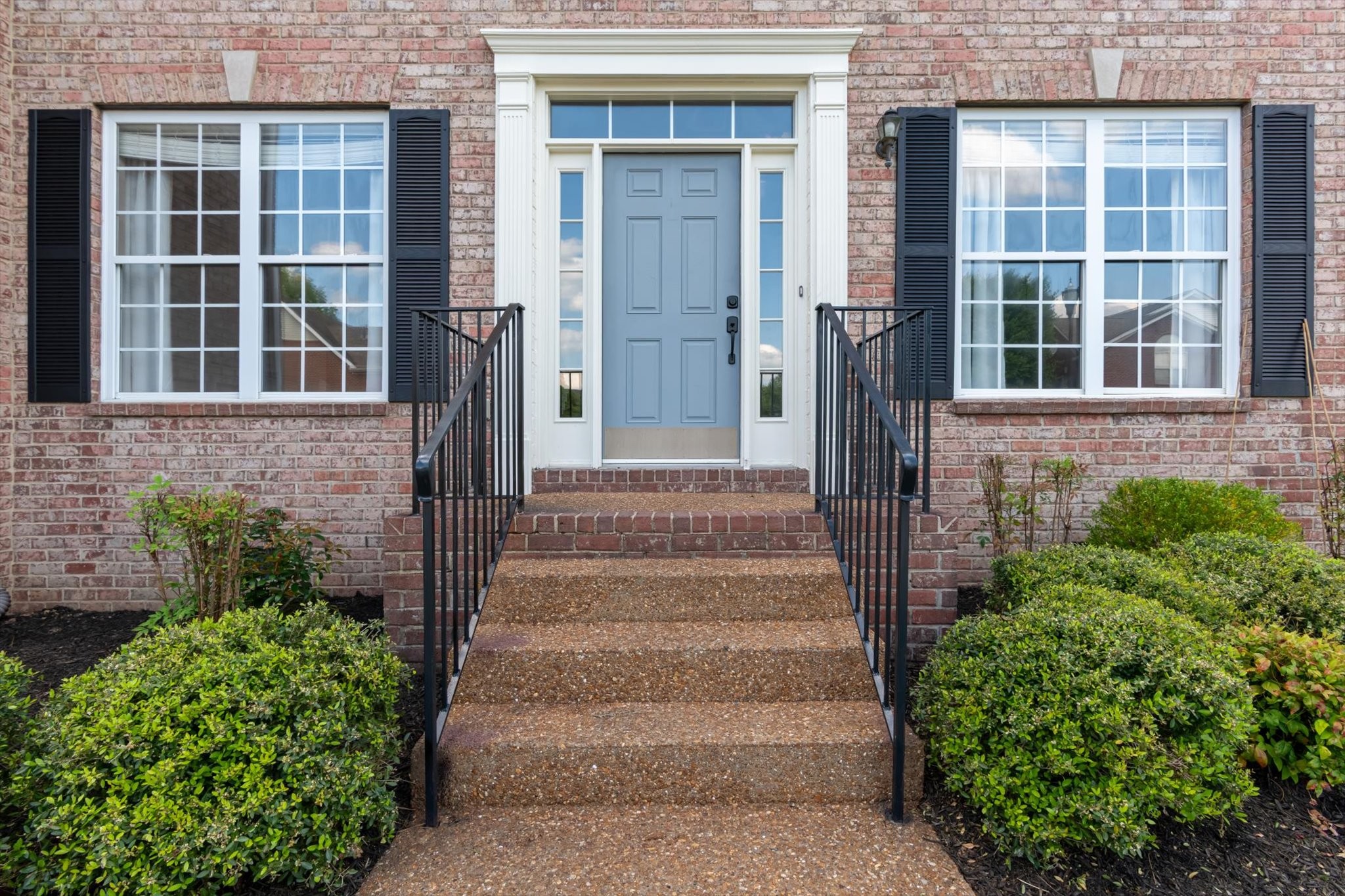 260 Wisteria Dr