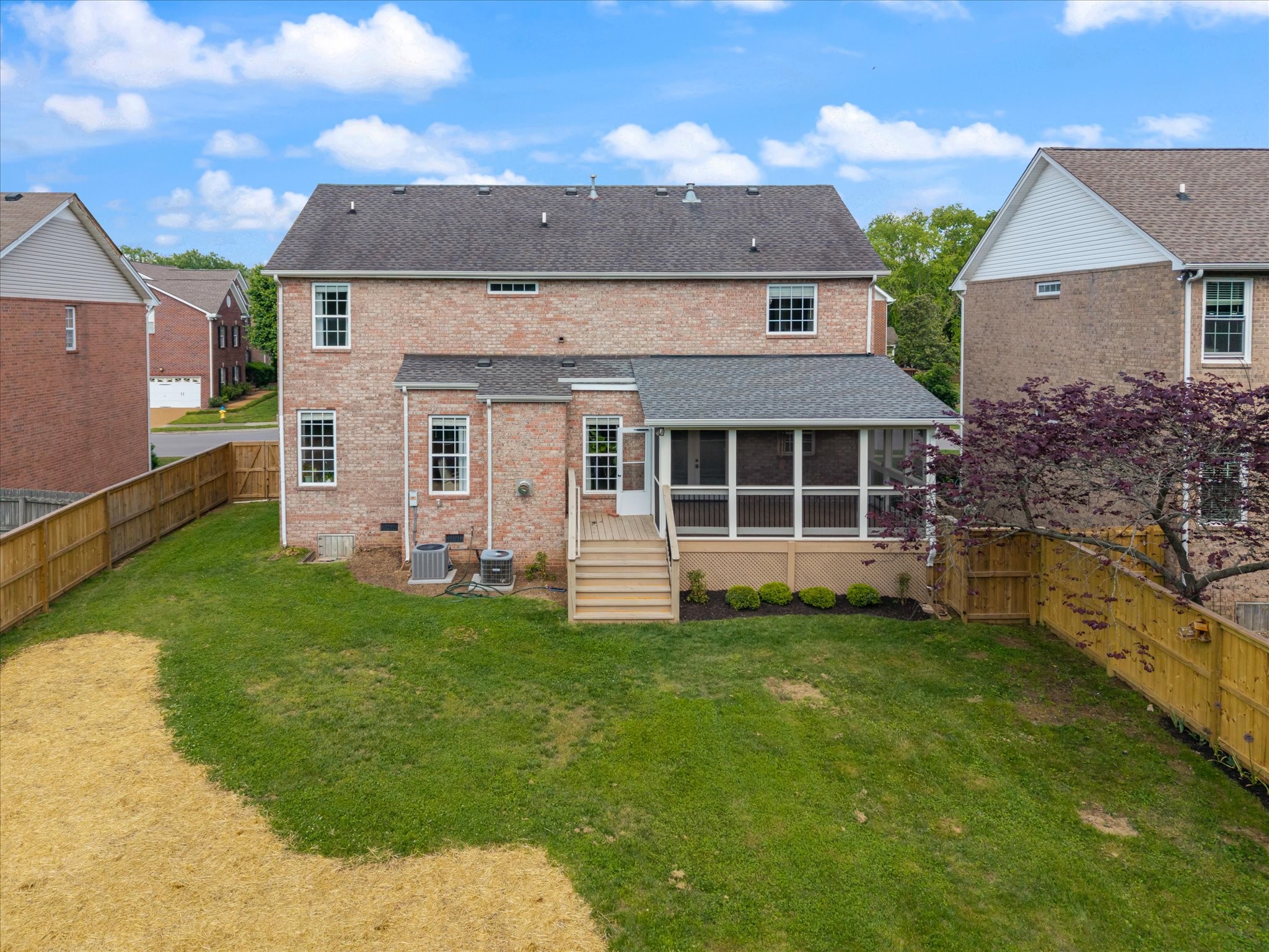 260 Wisteria Dr