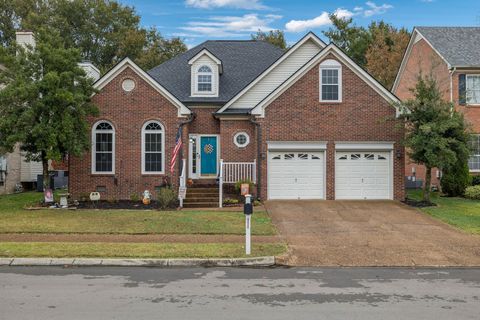 2002 Glastonbury Dr Franklin TN 37069