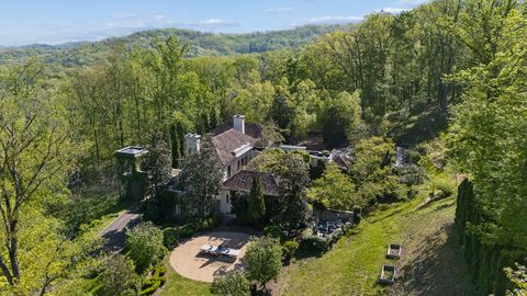 Photo of 1500 Chickering Rd, Nashville, TN 37215 (MLS # 3254927)