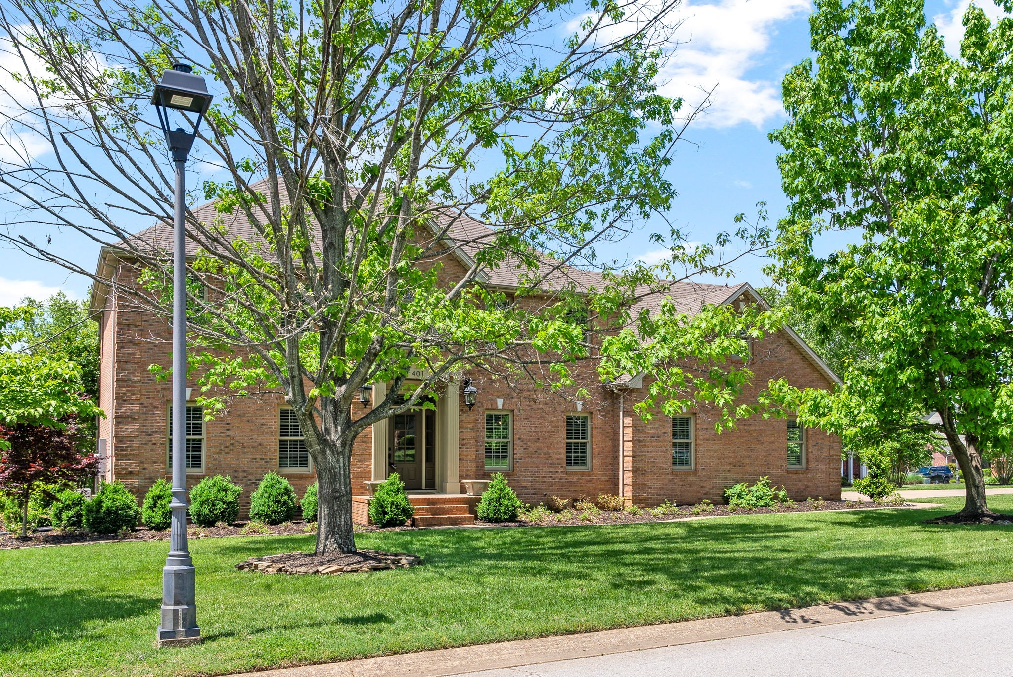 401 Cromwell Place