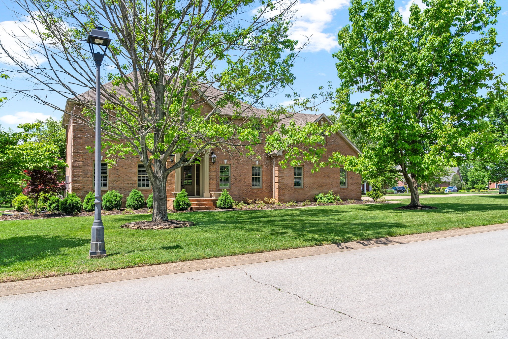 401 Cromwell Place