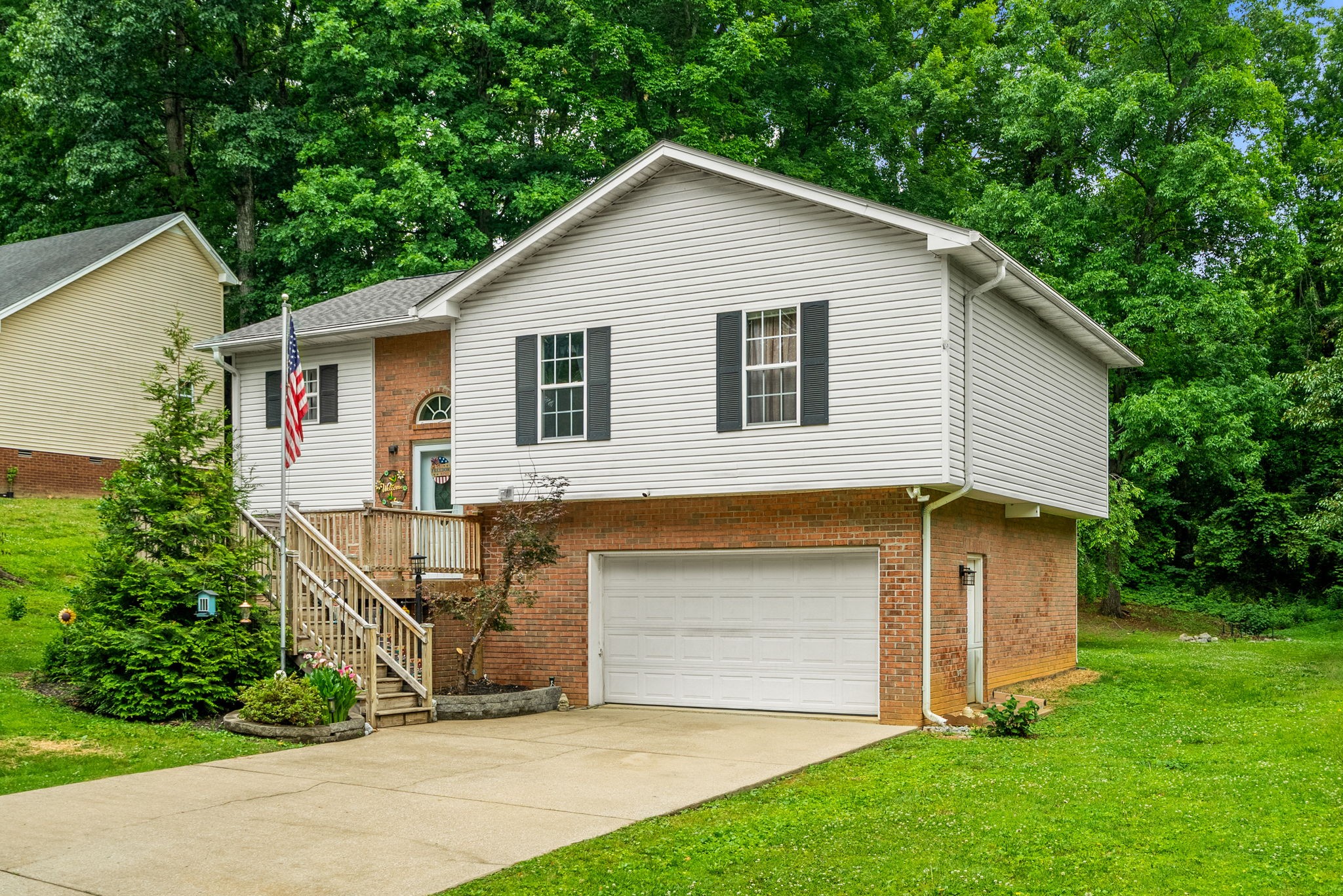 126 Rose St