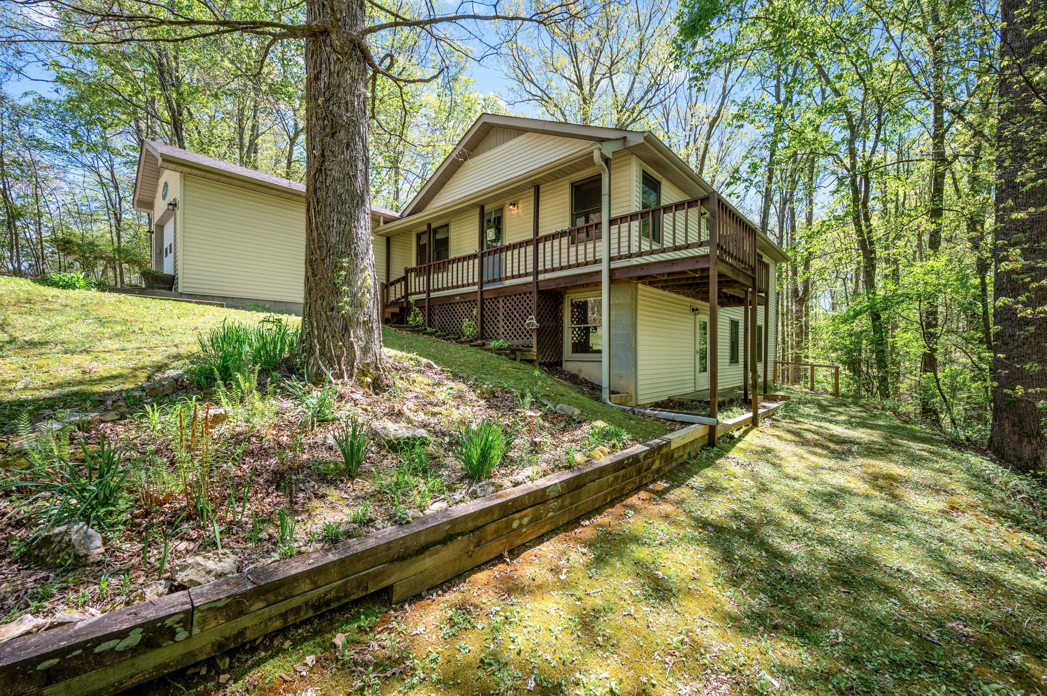 272 Woodland Way