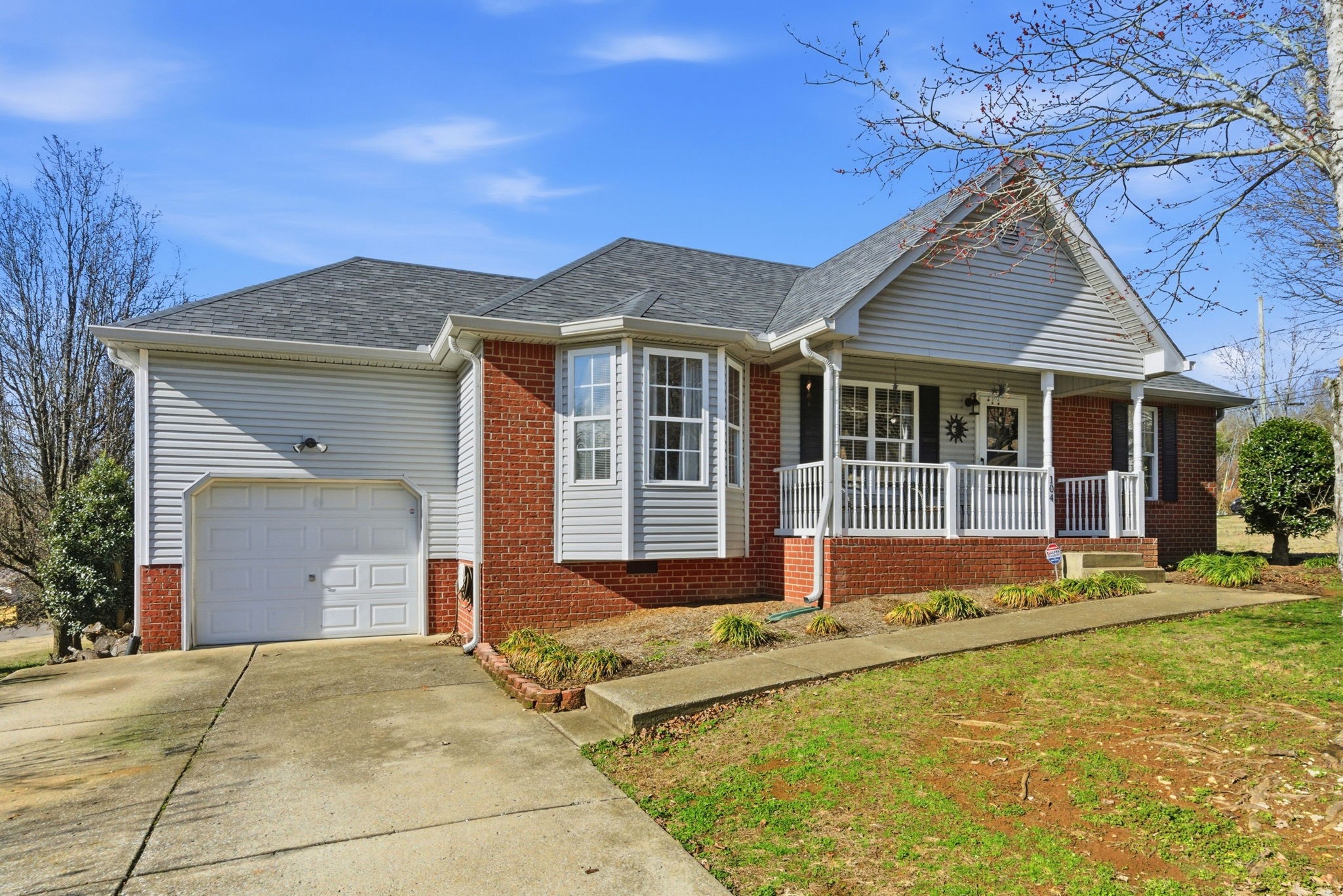 104 Saddlestone Ct S