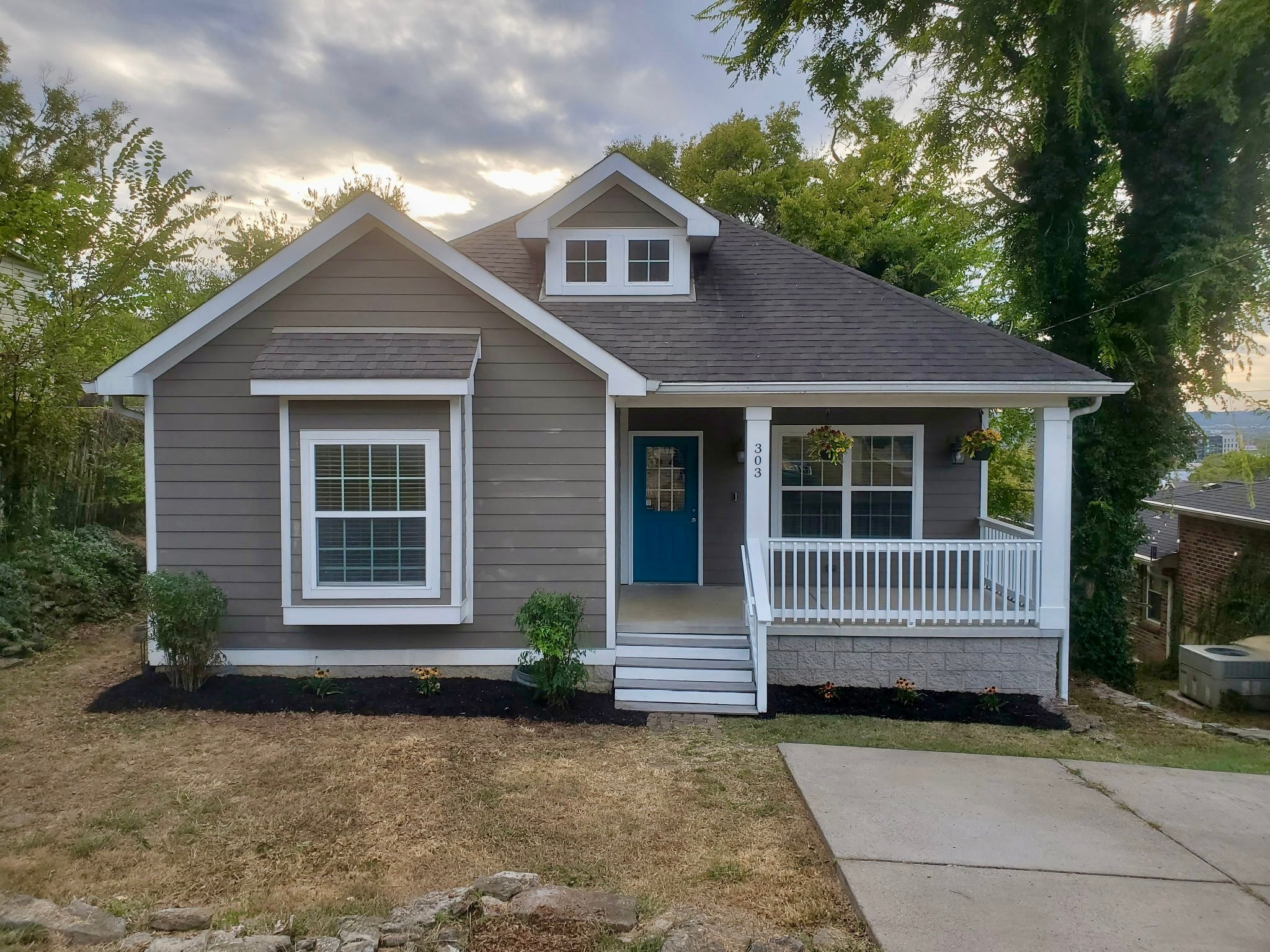 3-bed listing at 303 35th Ave N, Nashville