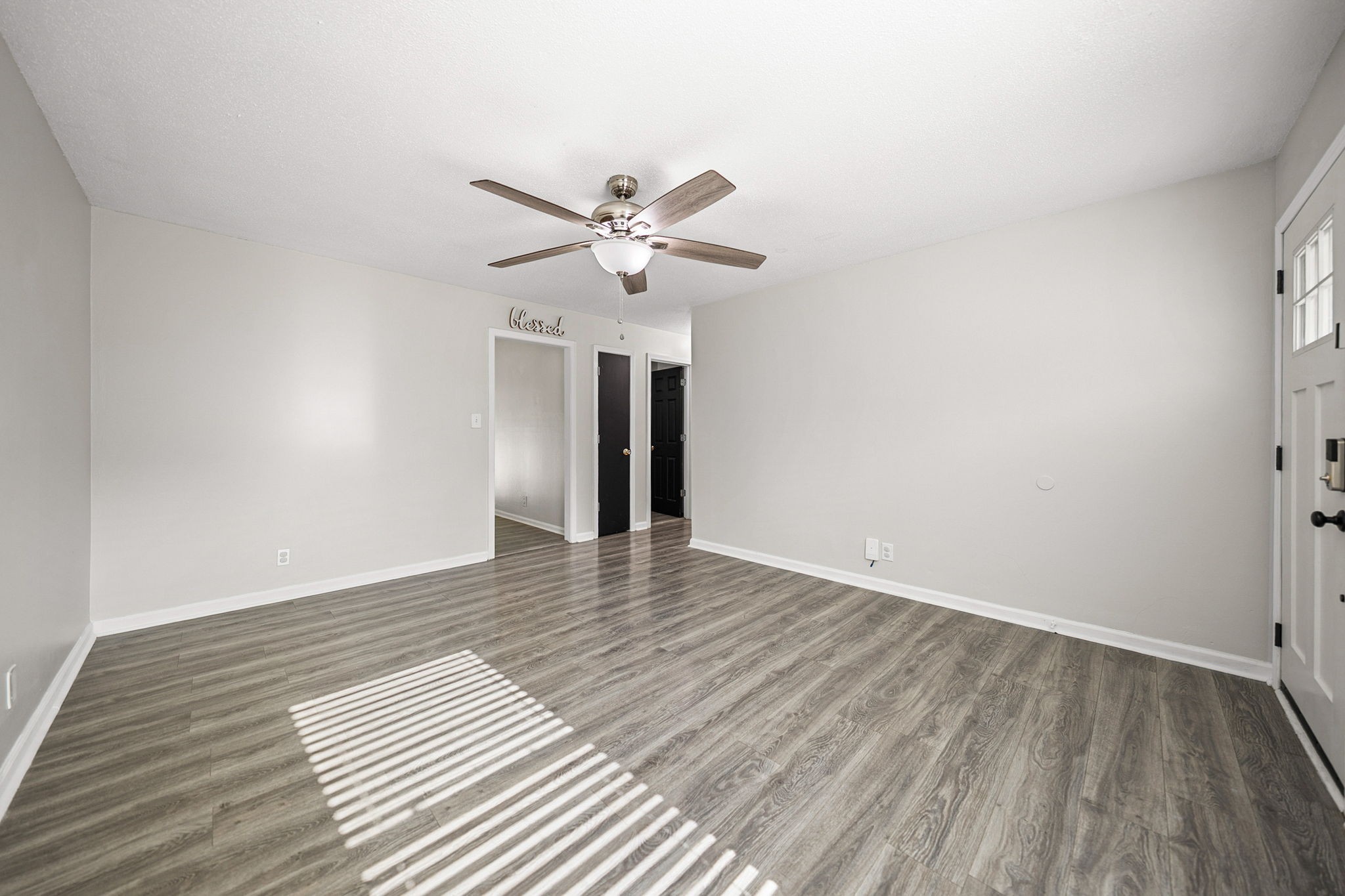 414 Donna Dr
