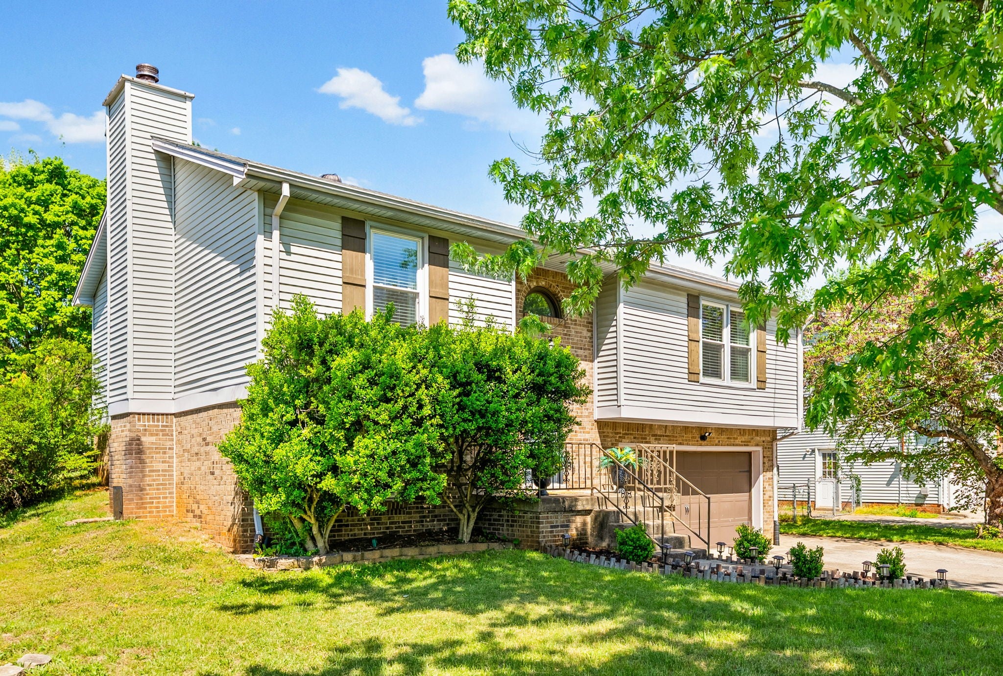 3324 Carrie Dr
