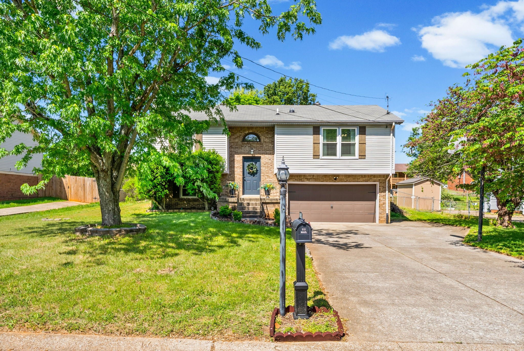 3324 Carrie Dr