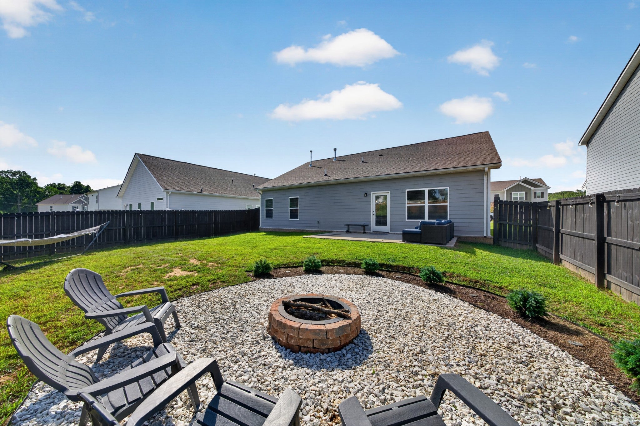 1003 Village Ct