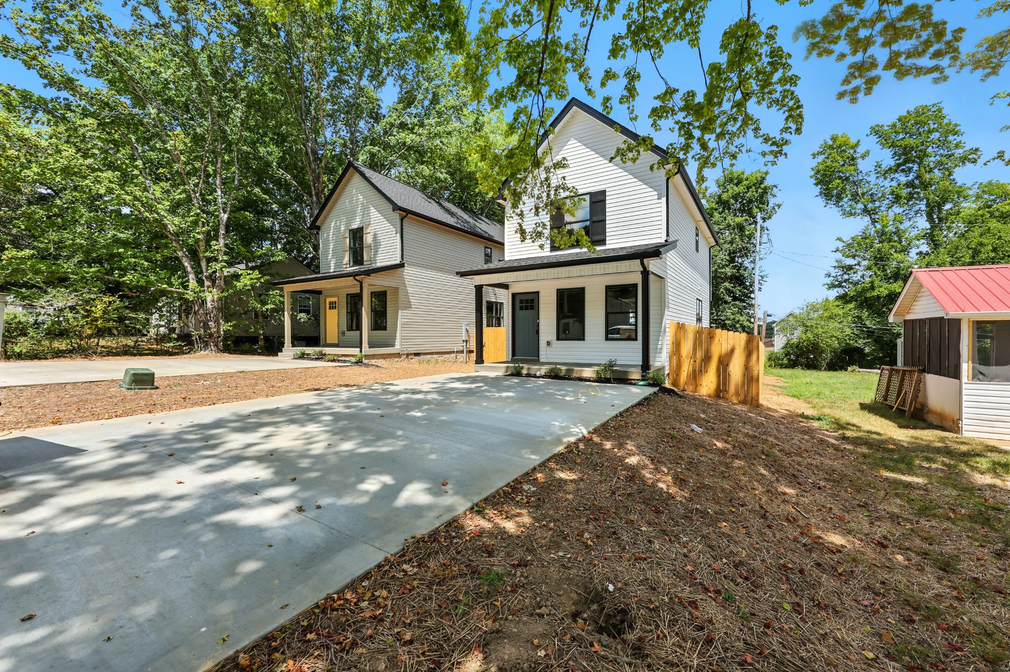 12271/2 Greenfield Dr