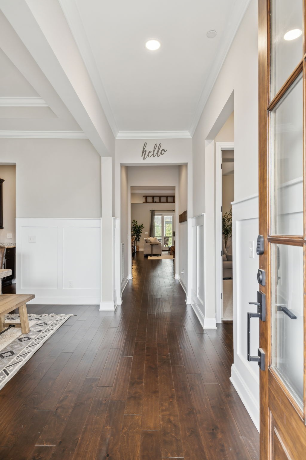 807 Caledonian Ct