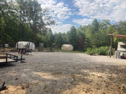 1750 Mountain Creek Rd