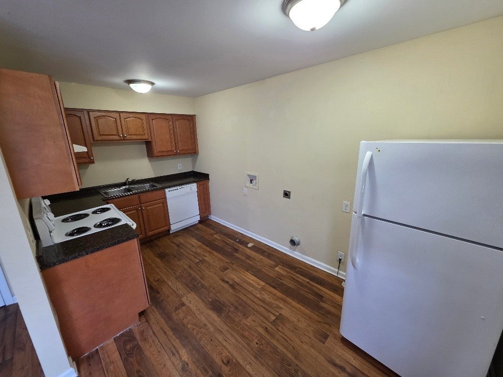 1-bed home for rent in Madison, TN 37115, 800 Anderson Lane A3 800 Anderson Lane A3, Madison TN 37115 1-bed home, photo 2 of 13