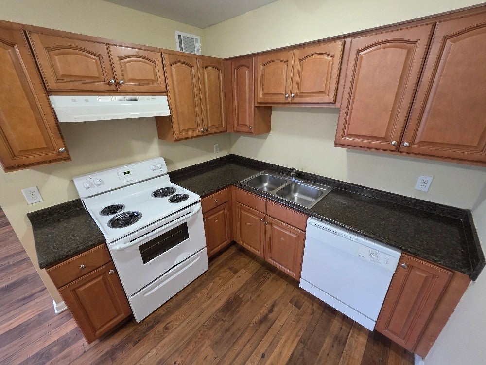 1-bed home for rent in Madison, TN 37115, 800 Anderson Lane A3 800 Anderson Lane A3, Madison TN 37115 1-bed home, photo 3 of 13