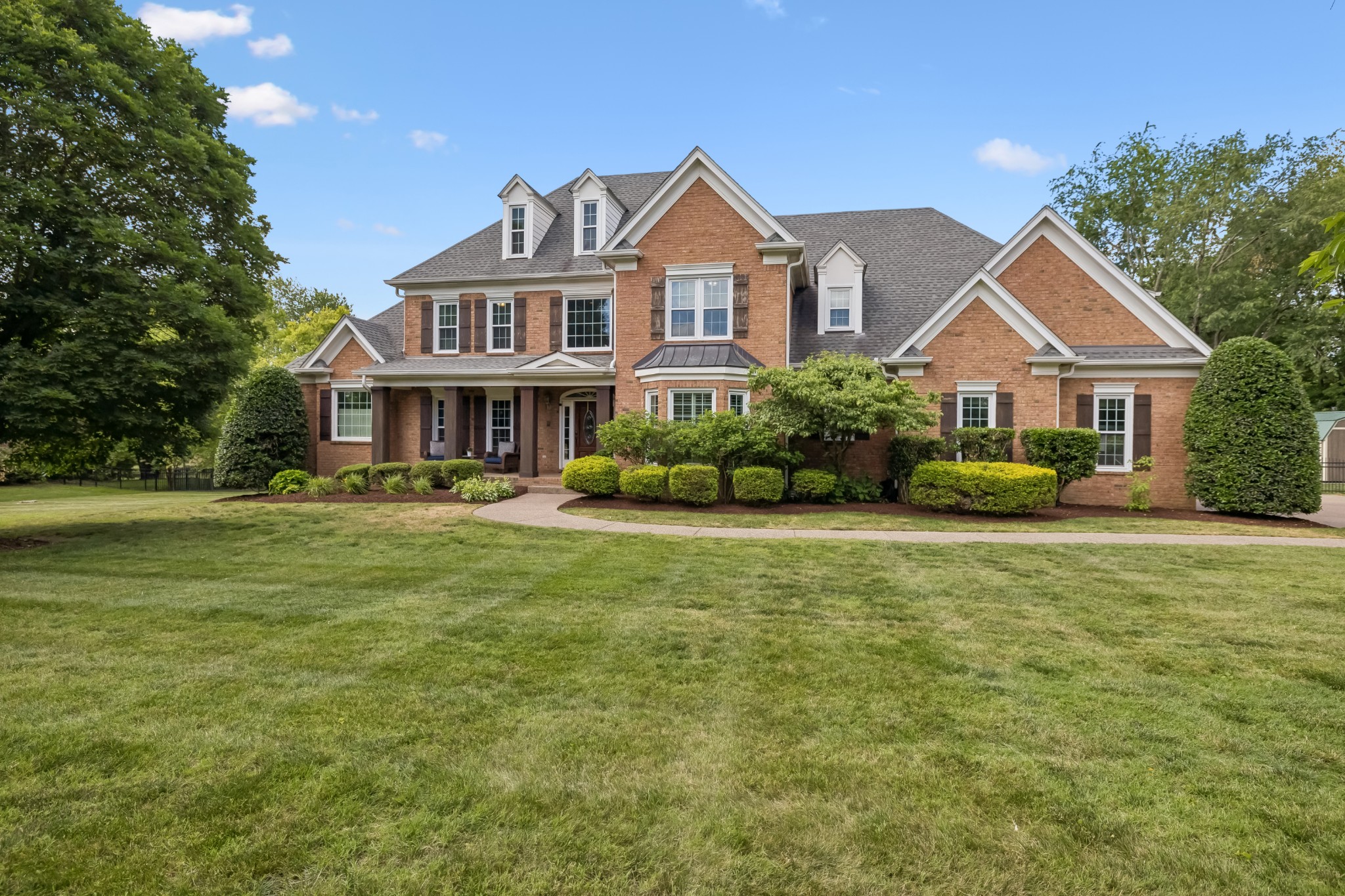 1203 Devens Dr
