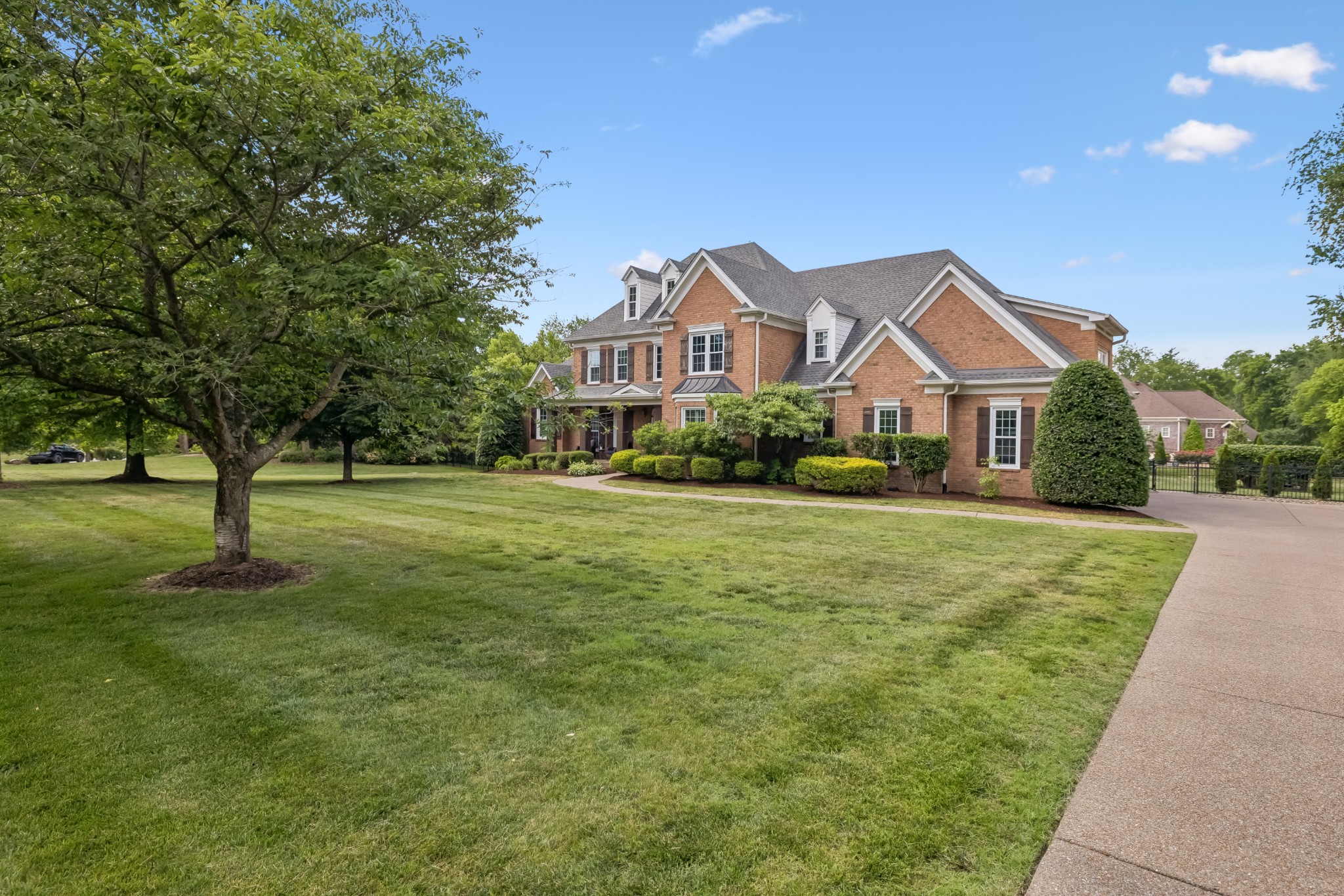 1203 Devens Dr