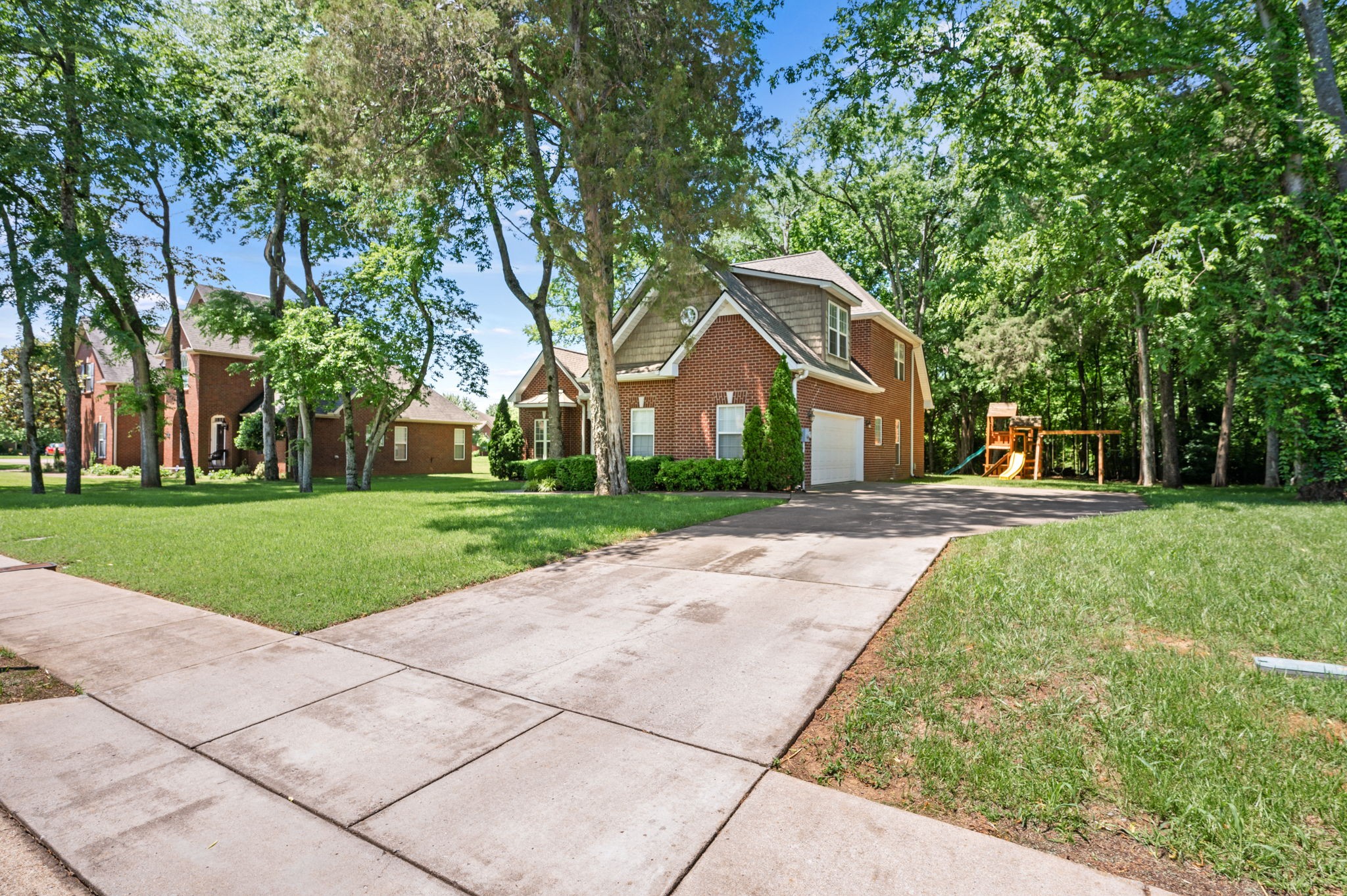 2220 Oakside Ct