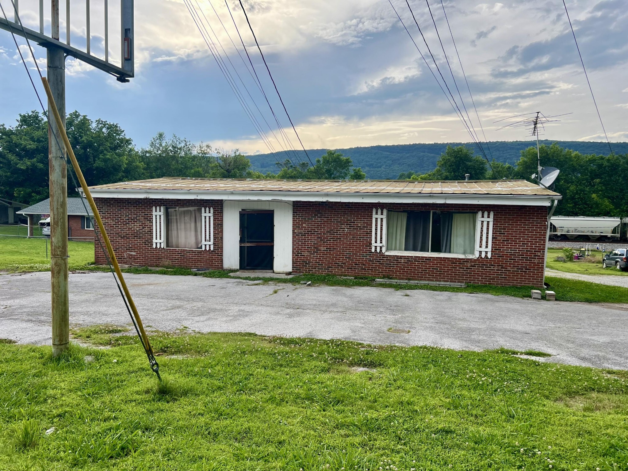 427 Medlin Pike