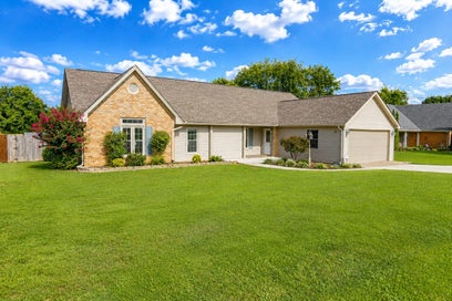 215 Oakview Cir Killen AL 35645