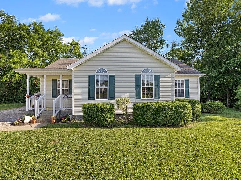 111 Daytona Ln