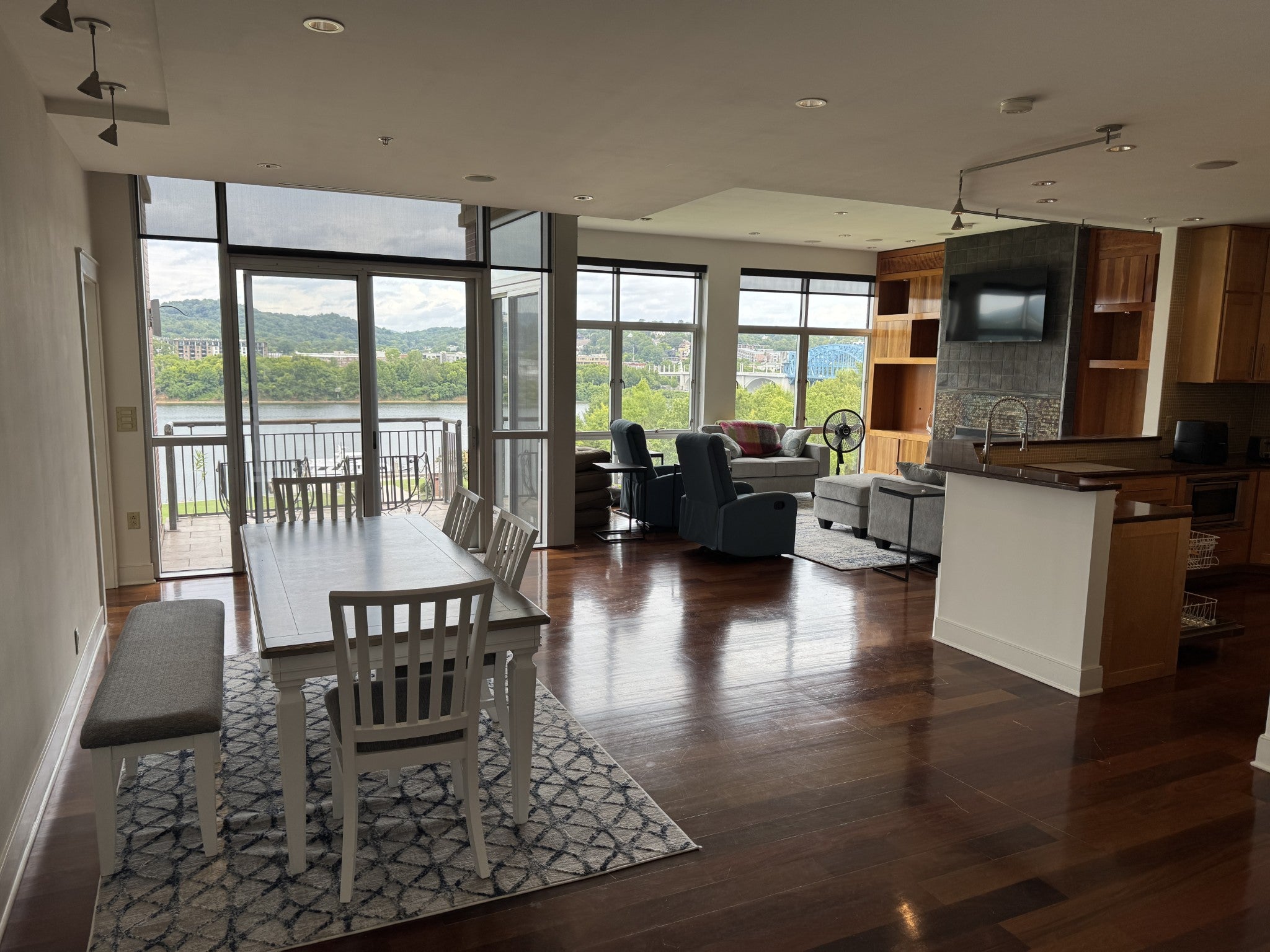 191 Chestnut St 503