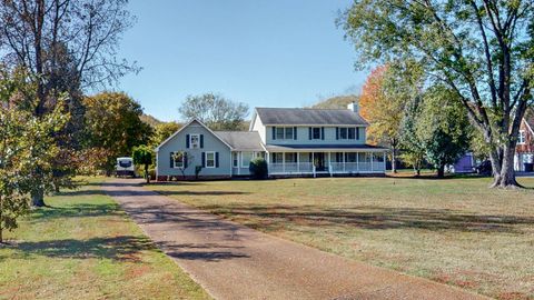 1026 Kendall Farms Dr Hendersonville TN 37075