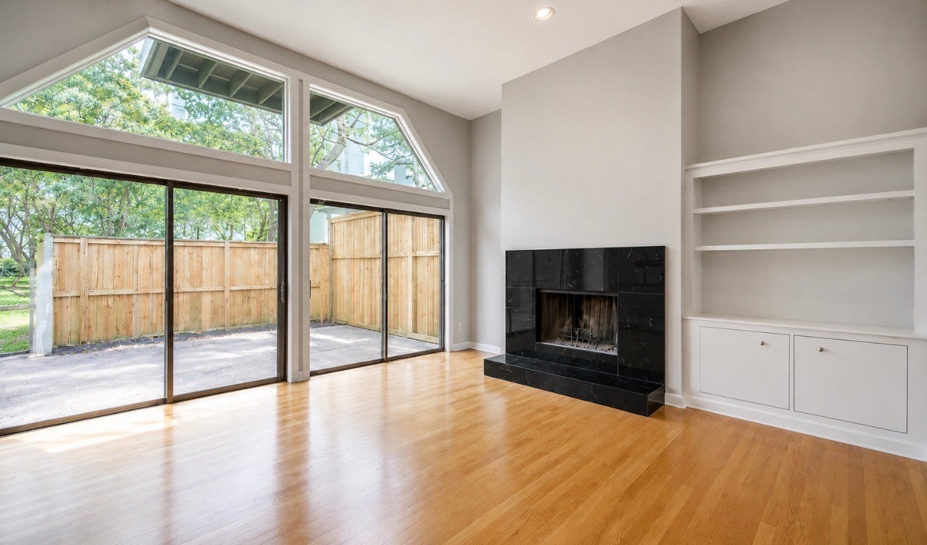 120 Hampton Pl