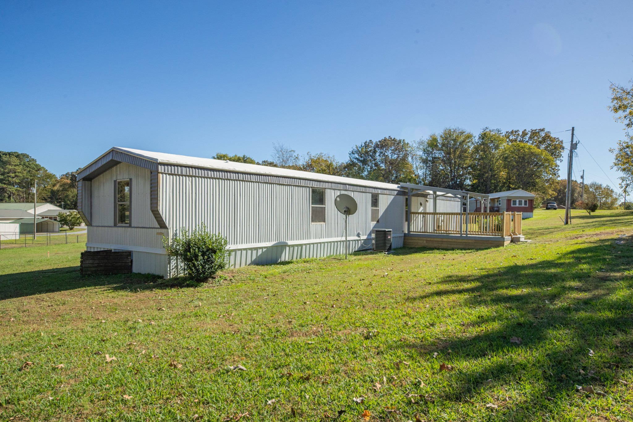 990 Community Rd