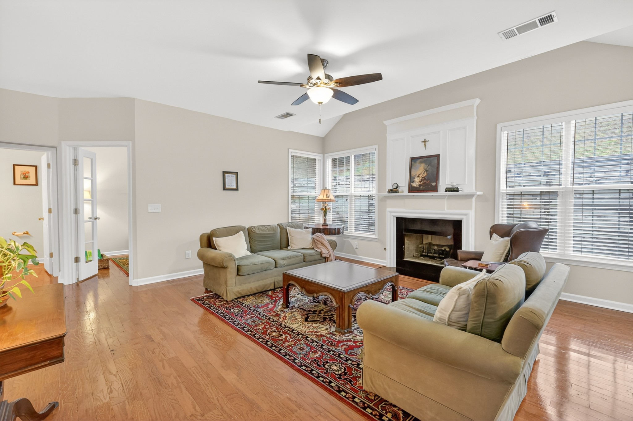 141 Sterling Oaks Ct