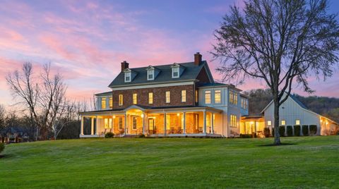 4810 Scenic Oaks Ln Thompsons Station TN 37179