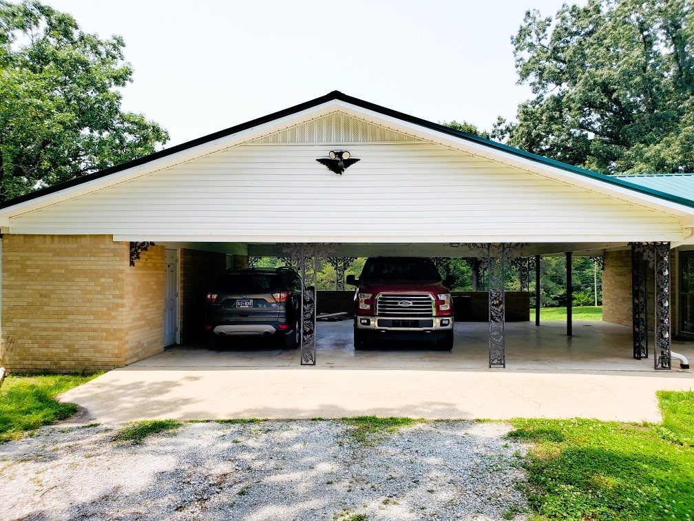 3105 Old Highway 69 S