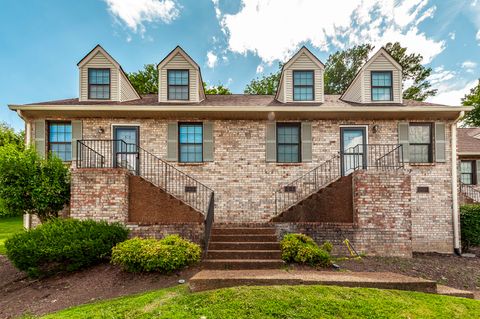 114 Deerpoint Ln Hendersonville TN 37075