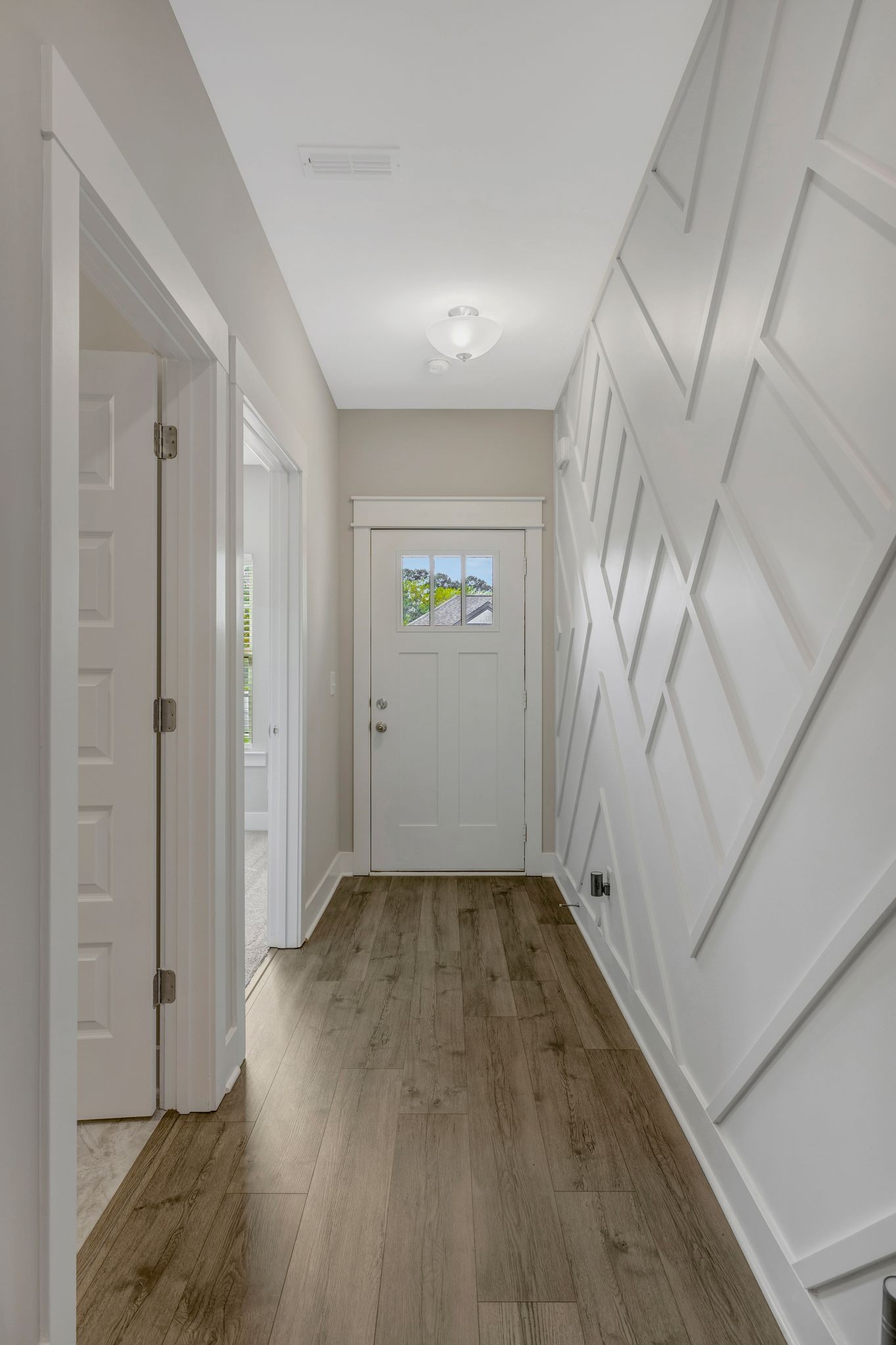 Murfreesboro, Tennessee 37128, United States, 2 Bedrooms Bedrooms, ,2 BathroomsBathrooms,Residential,Active,218479