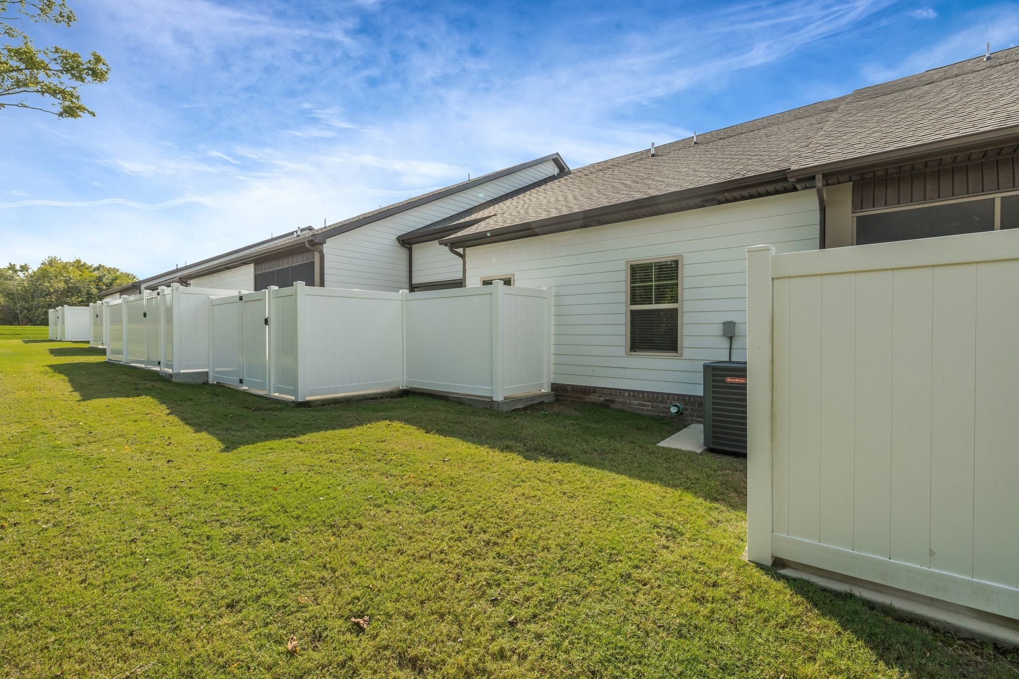 Murfreesboro, Tennessee 37128, United States, 2 Bedrooms Bedrooms, ,2 BathroomsBathrooms,Residential,Active,218479