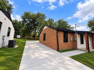 551 Harding Pl