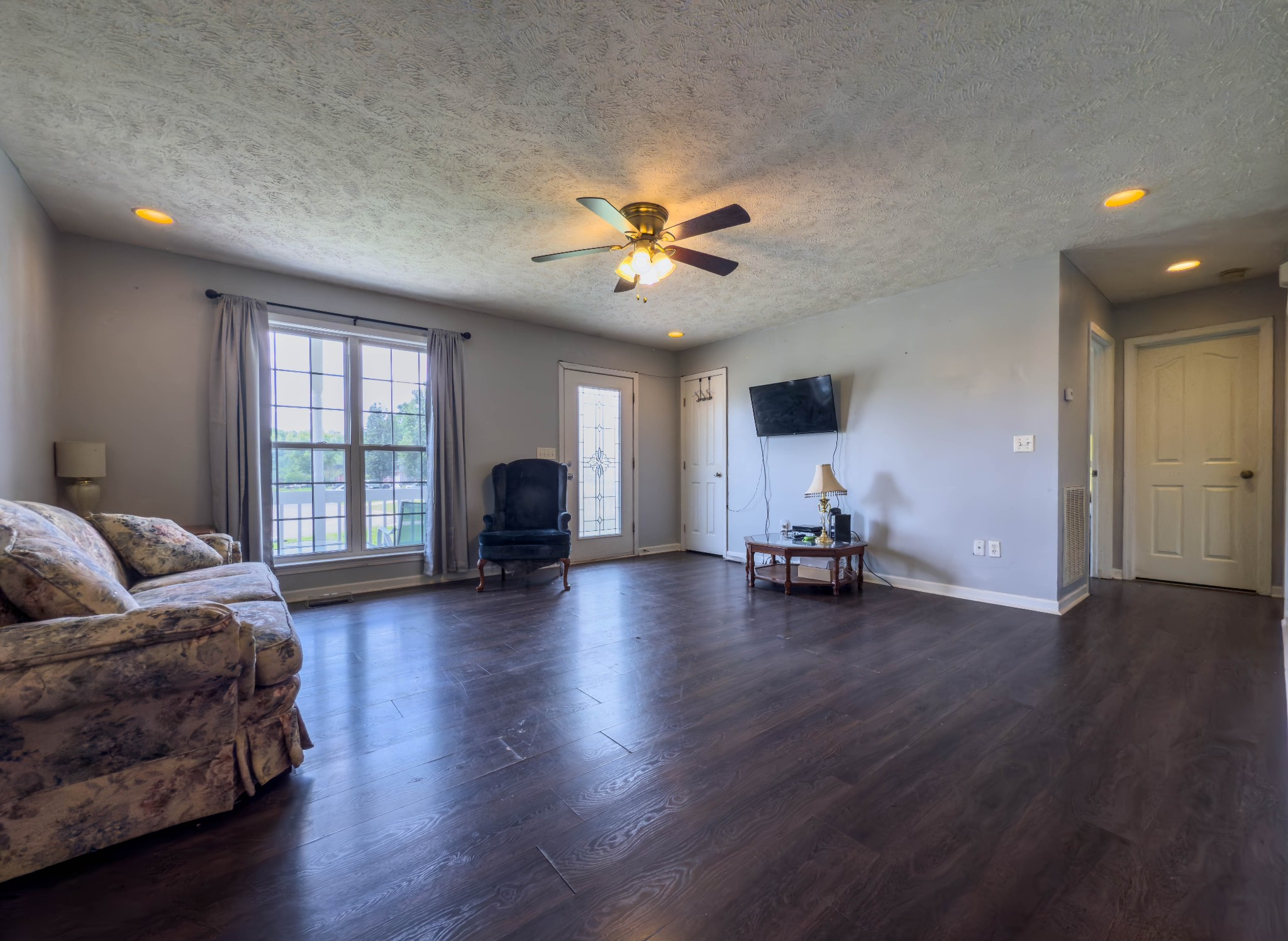 202 Chesapeake Dr
