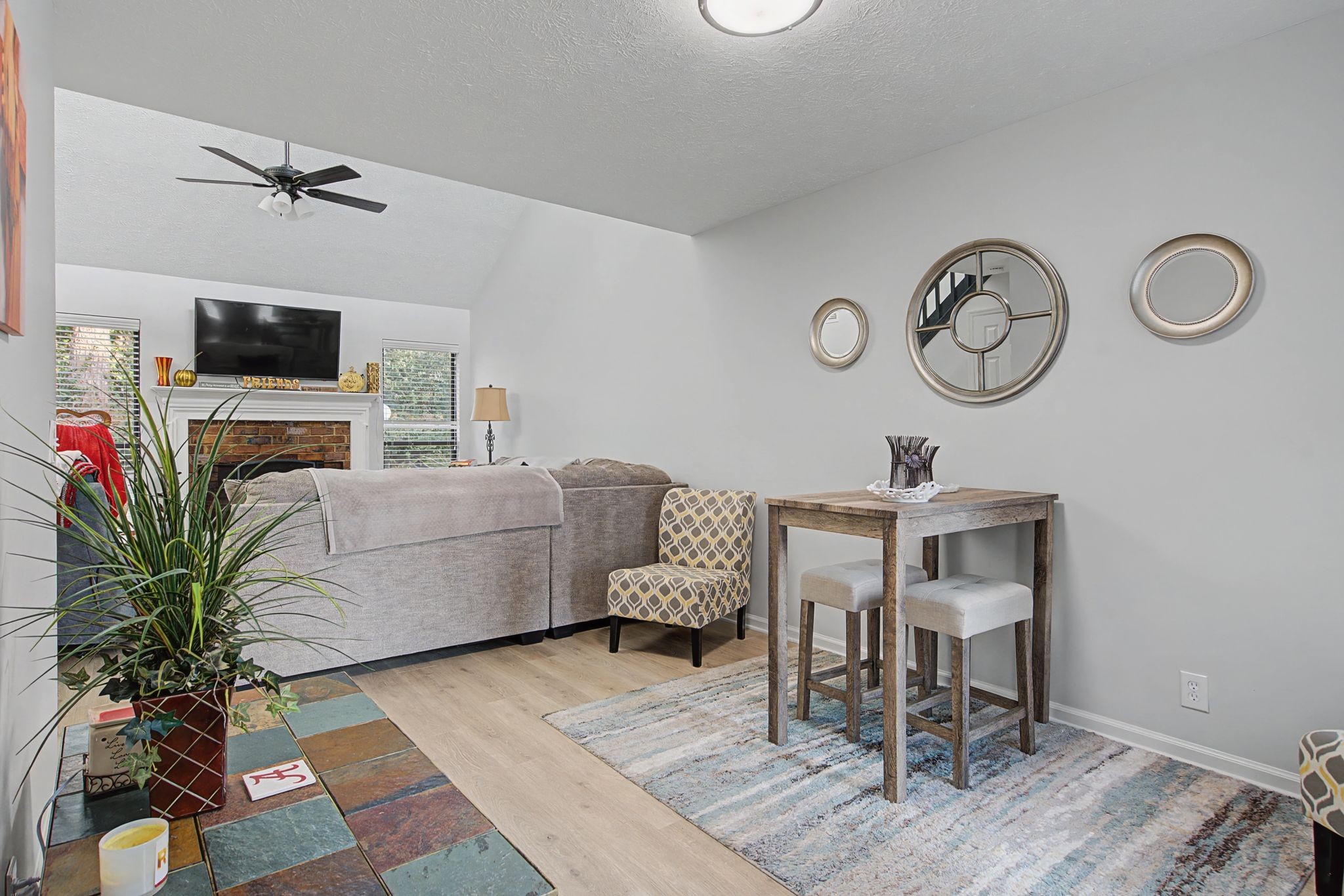 624 Weatherbeaten Pl