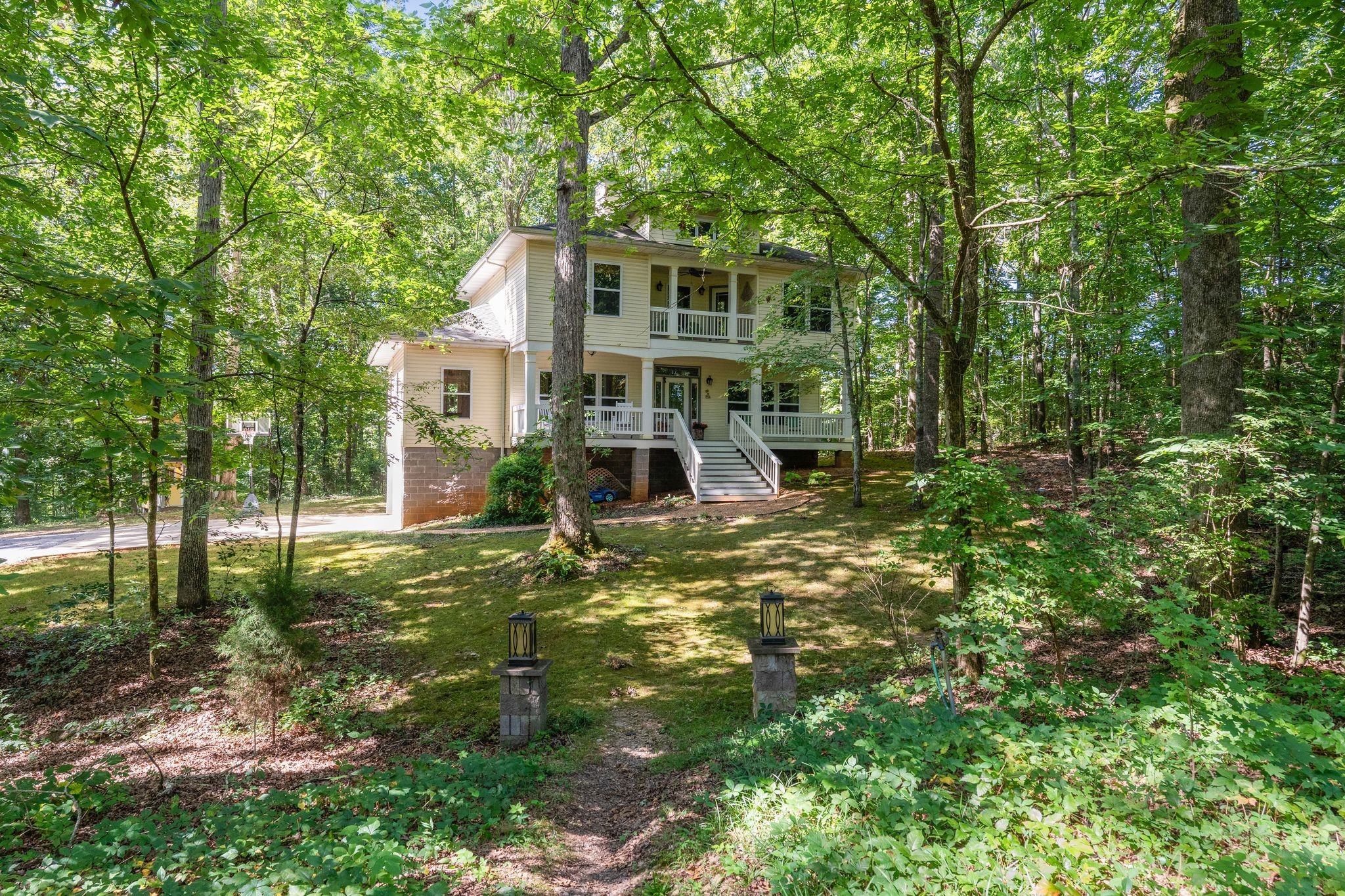 2504 Bearwallow Road