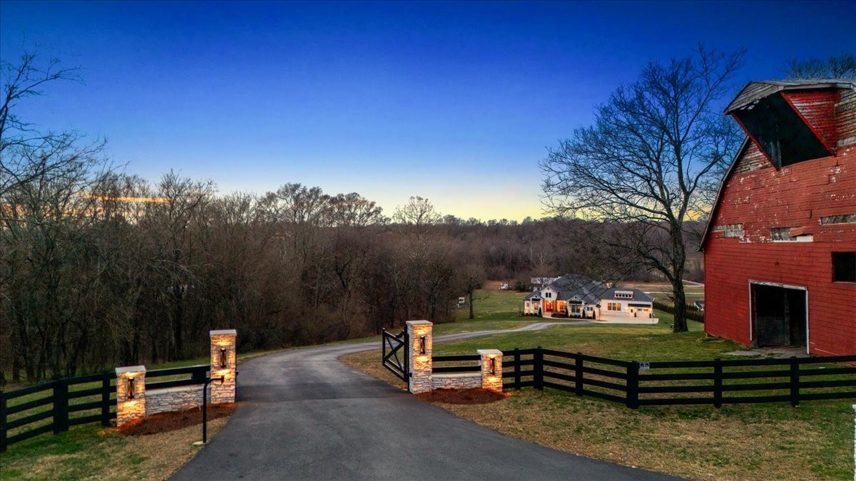 2280 Lewisburg Pike