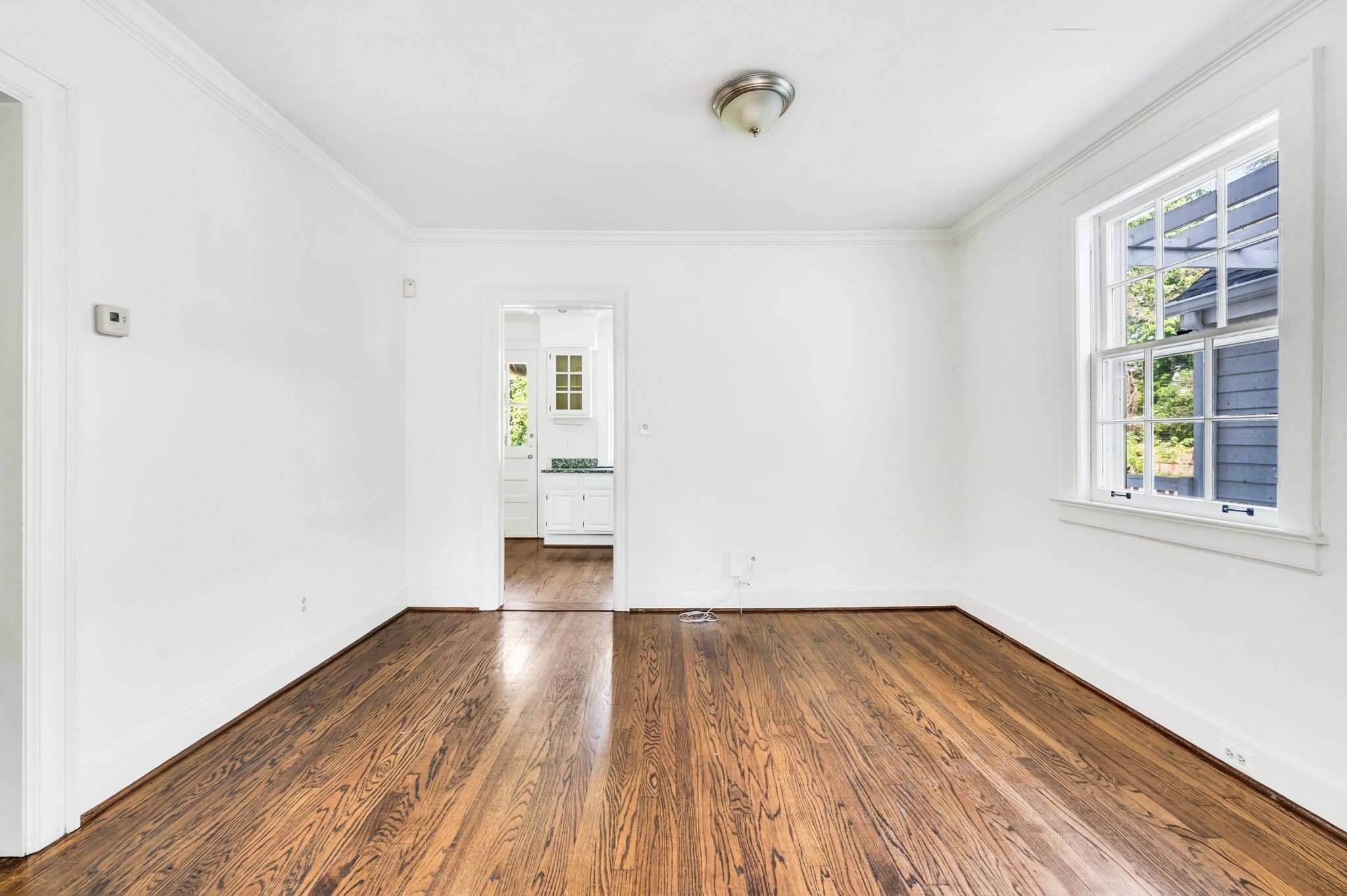 Nashville, Tennessee 37215, United States, 3 Bedrooms Bedrooms, ,2 BathroomsBathrooms,Residential,Active,39904